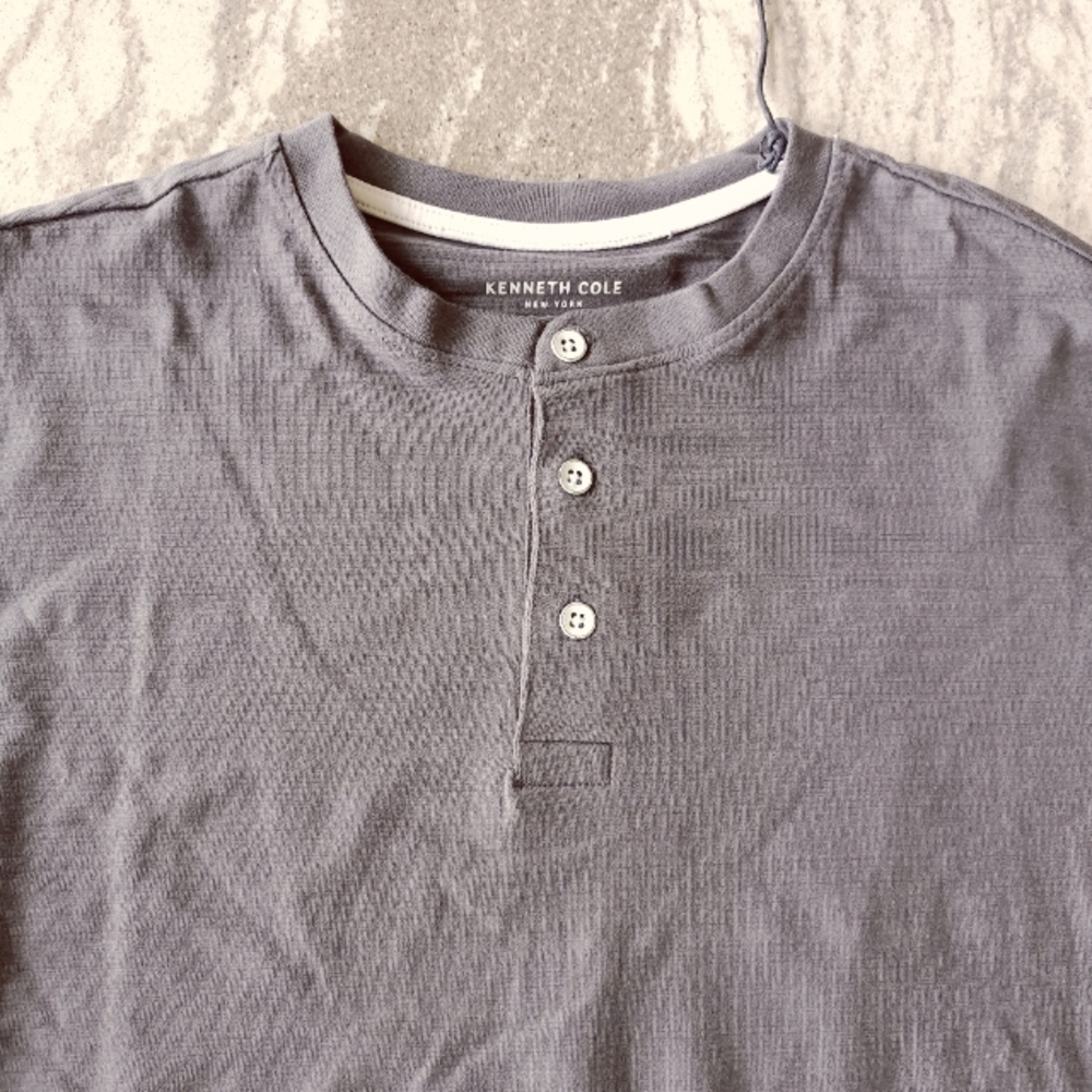 Kenneth Cole Men's Short Sleeve Henley T-shirt New Size Medium